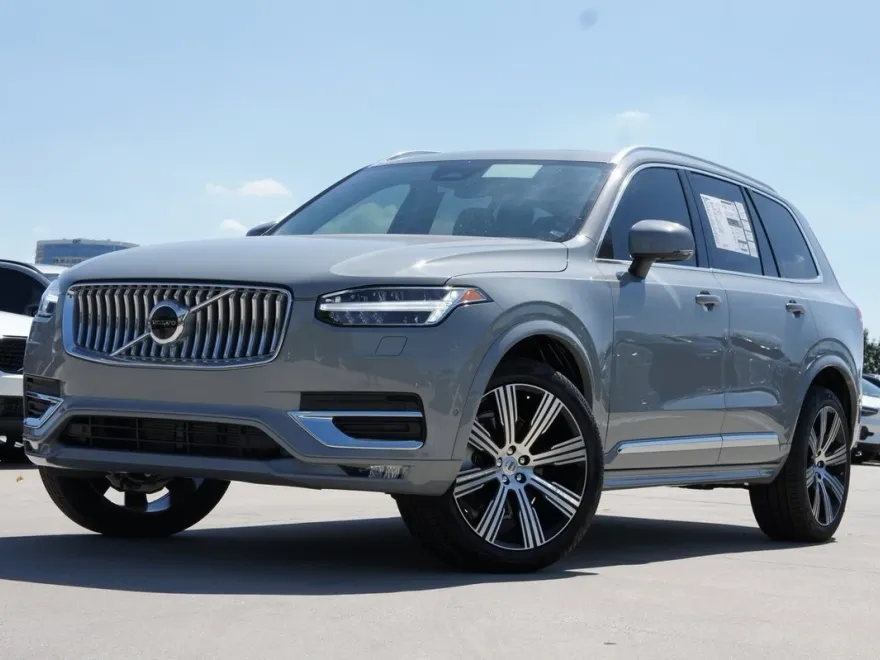 2025 Volvo XC90 Plus photo 1
