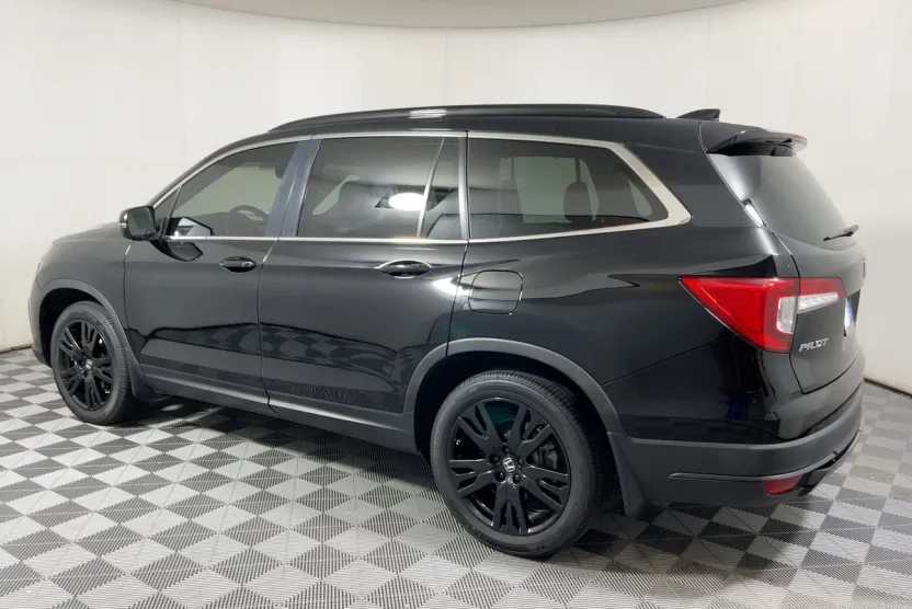 2021 Honda Pilot Special Edition photo 1