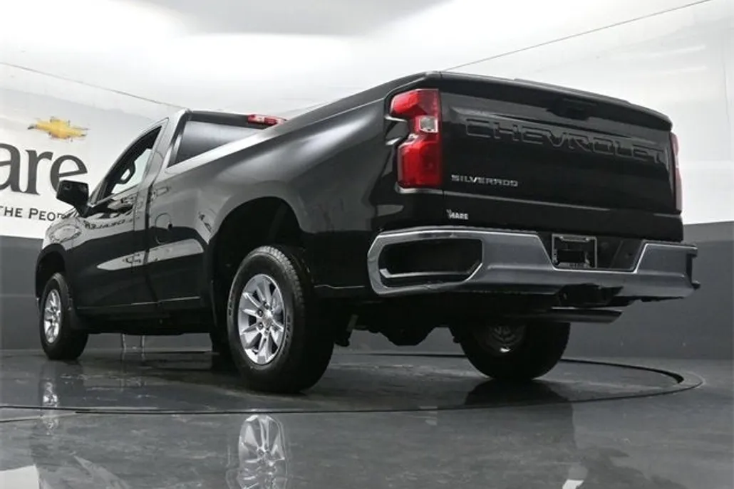 2025 Chevrolet Silverado 1500 photo 1