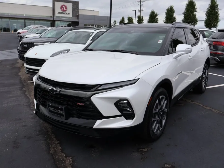 2023 Chevrolet Blazer RS photo 1