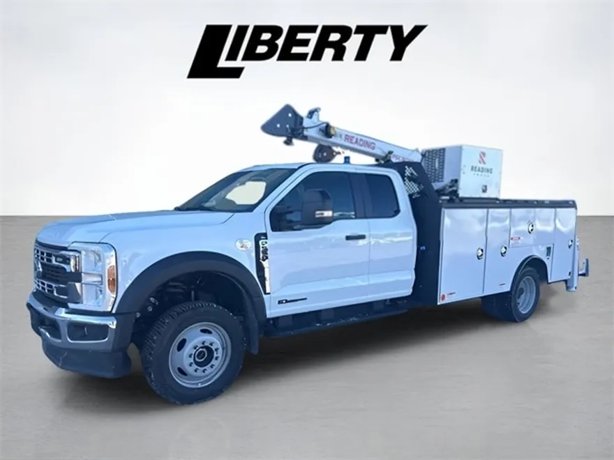 2024 Ford F-550 photo 1
