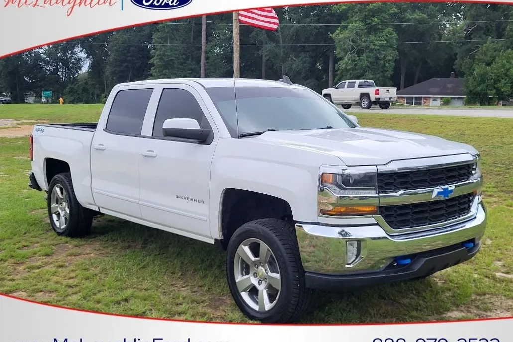 2018 Chevrolet Silverado LT photo 1
