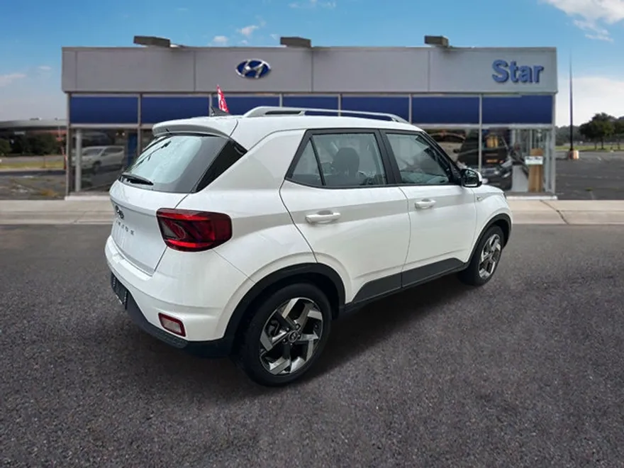 2022 Hyundai Venue SEL Limited photo 1