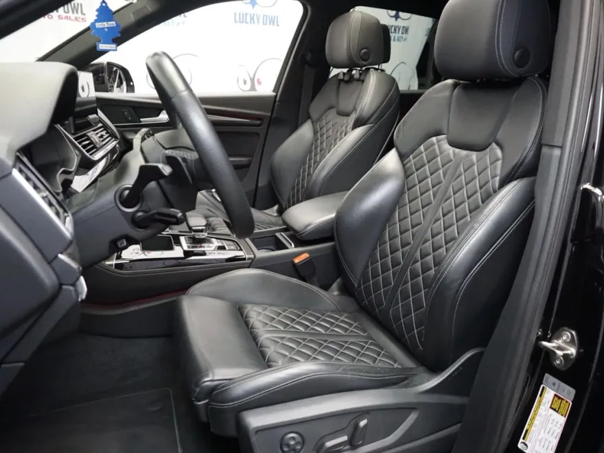2021 Audi SQ5 Prestige photo 1