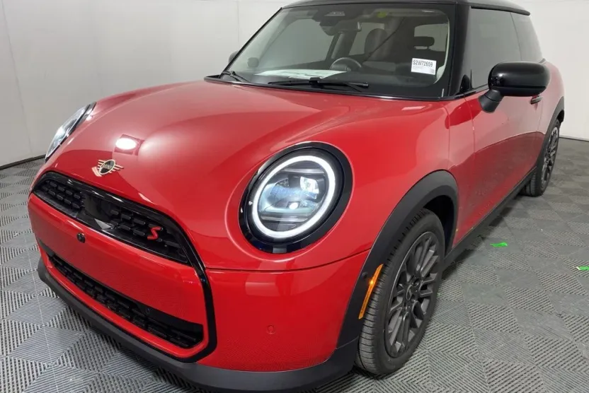 2025 Mini Cooper S Iconic photo 1