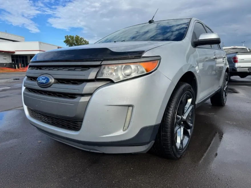 2013 Ford Edge SEL photo 1