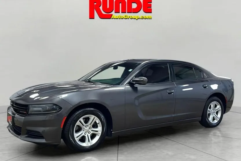 2020 Dodge Charger SXT photo 1