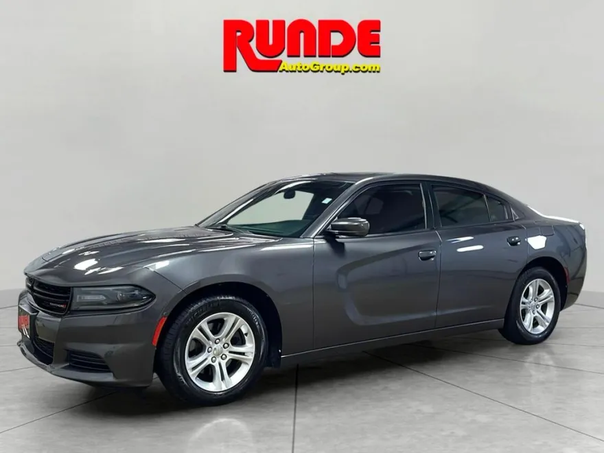 2020 Dodge Charger SXT photo 1