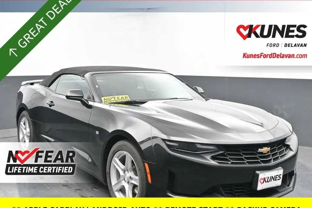 2023 Chevrolet Camaro 1LT photo 1