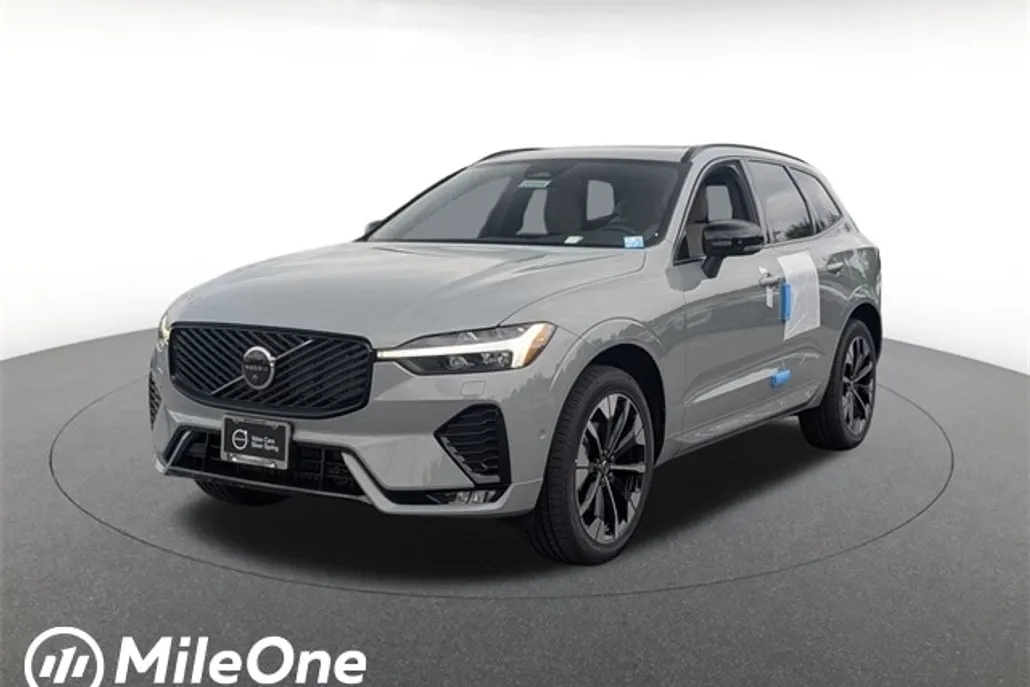 2026 Volvo XC60 B5 Plus photo 1