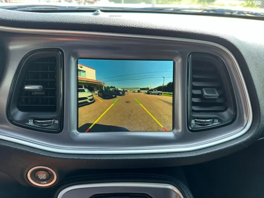 2020 Dodge Challenger SXT photo 17