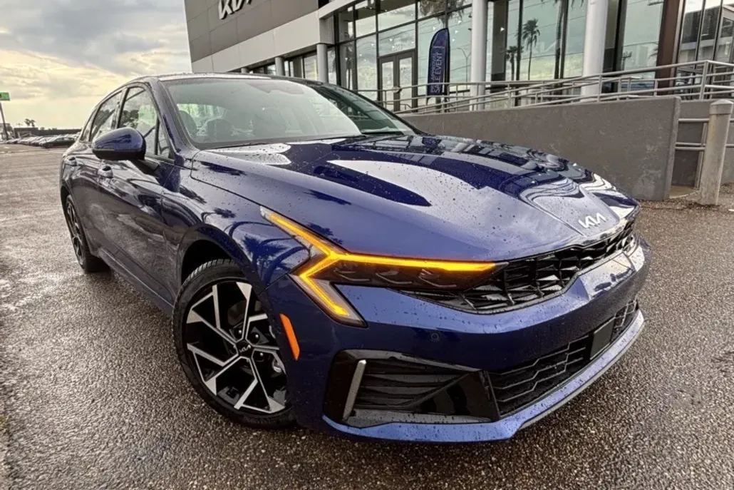 2026 Kia K5 GT-Line photo 1