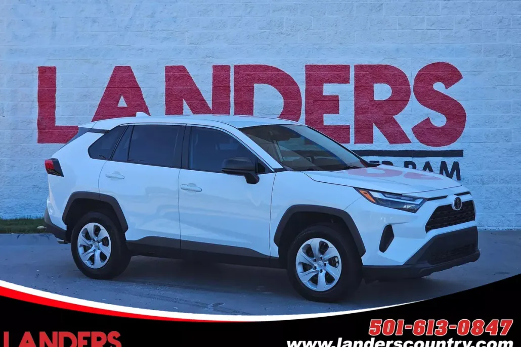 2024 Toyota RAV4 LE photo 1