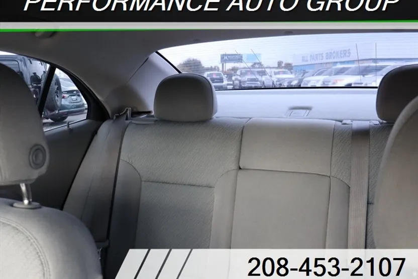 2015 Chevrolet Malibu LS photo 1
