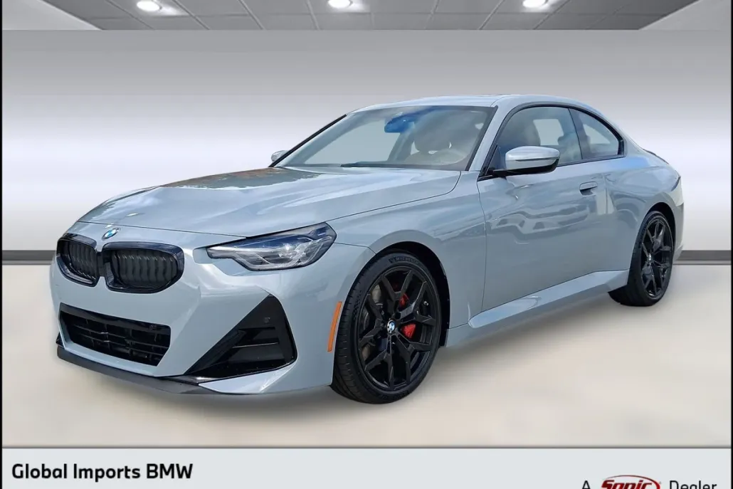 2026 Bmw 230i Coupe photo 1