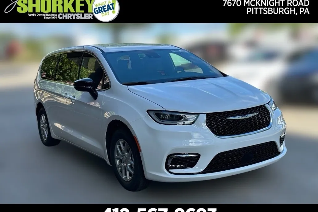 2026 Chrysler Pacifica photo 1