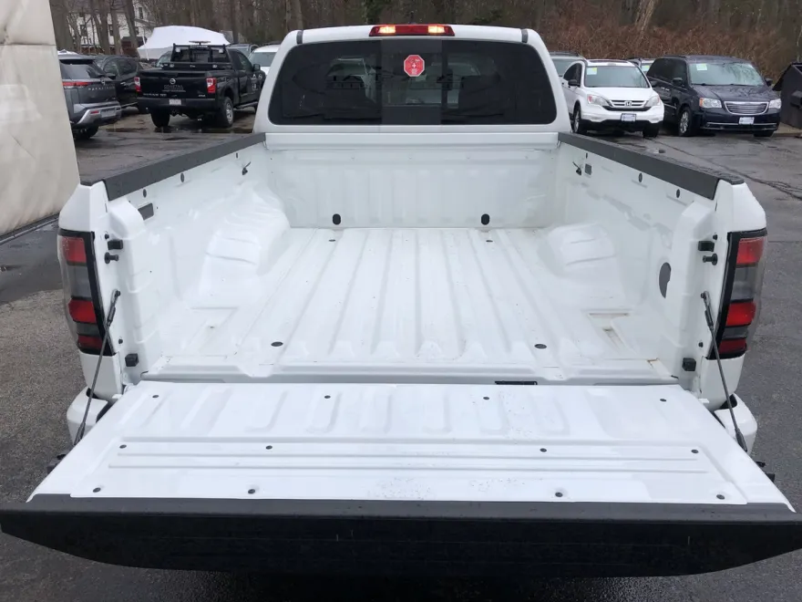 2025 Nissan Frontier SV photo 1