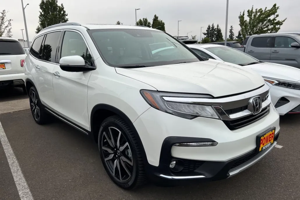 2019 Honda Pilot Touring photo 1