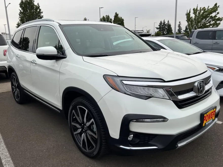 2019 Honda Pilot Touring photo 1