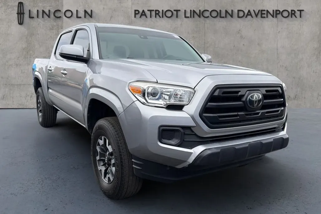 2018 Toyota Tacoma TRD Off-Road photo 1