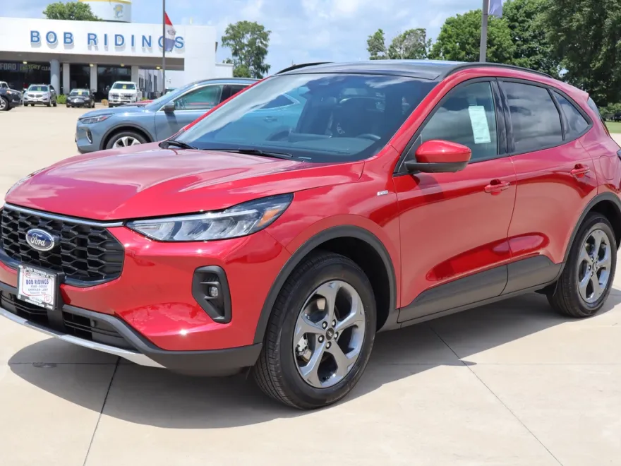 2025 Ford Escape ST-Line Select photo 1