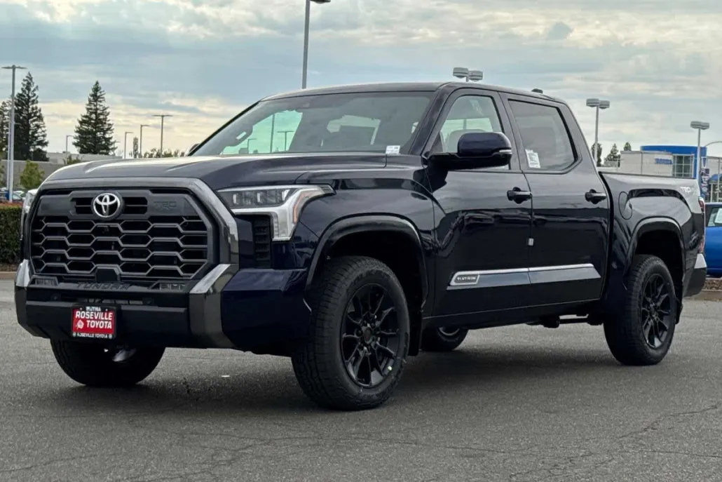 2026 Toyota Tundra Platinum photo 1