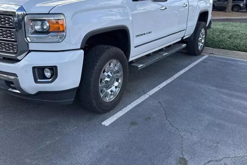2019 Gmc Sierra 2500 HD Denali photo 1