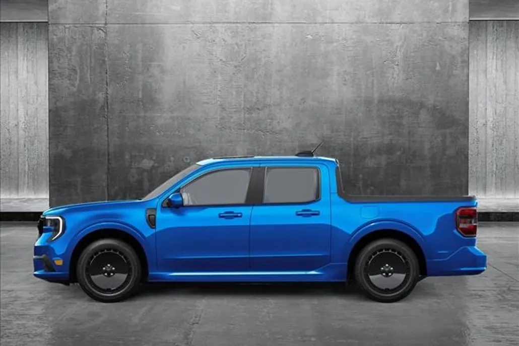 2025 Ford Maverick photo 1