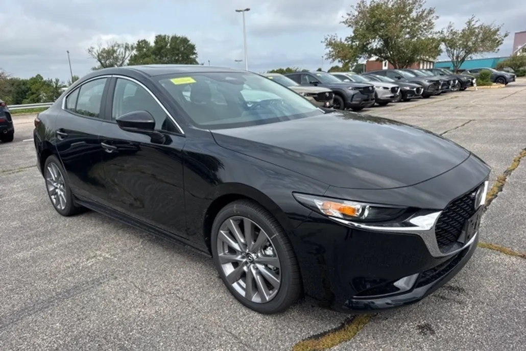2025 Mazda Mazda3 2.5 s Preferred photo 1