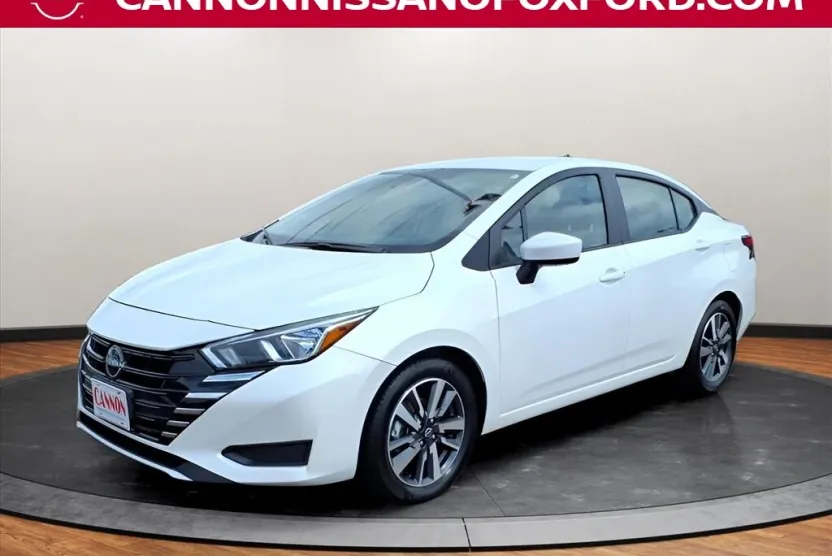 2024 Nissan Versa 1.6 SV photo 1