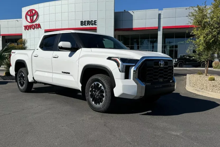 2026 Toyota Tundra SR5 CrewMax photo 1