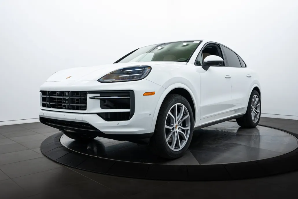 2025 Porsche Cayenne photo 1