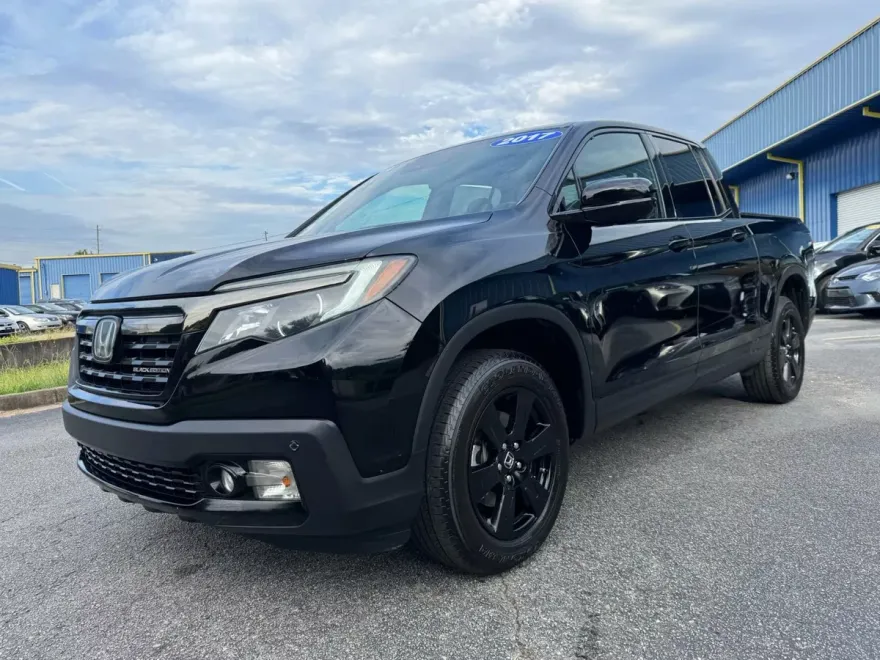 2017 Honda Ridgeline Black Edition photo 1