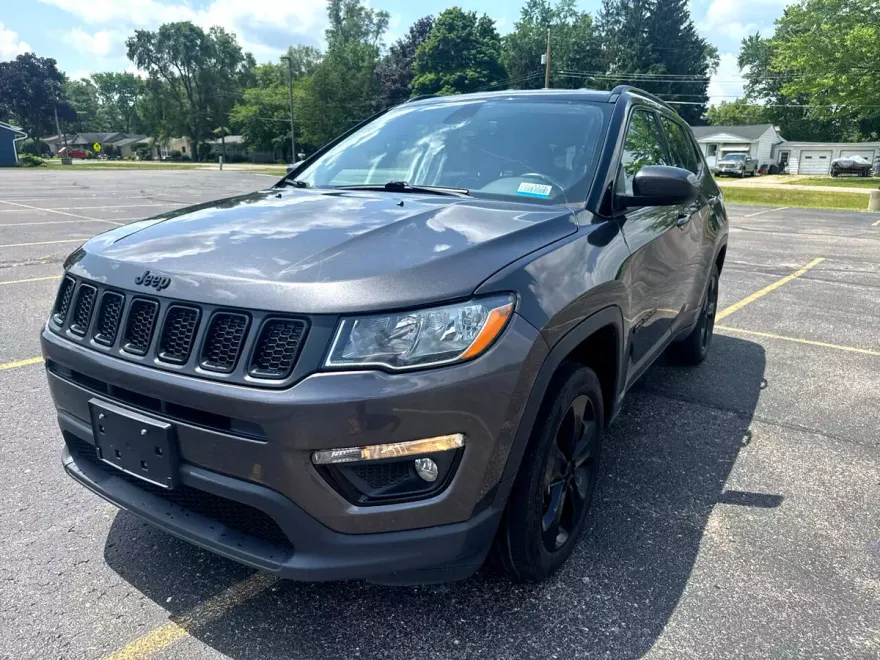 2019 Jeep Compass Latitude photo 1