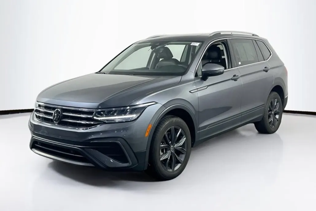 2022 Volkswagen Tiguan SE photo 1