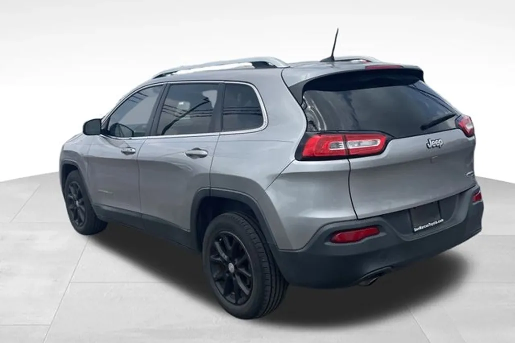 2018 Jeep Cherokee Latitude photo 1