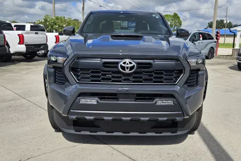 2025 Toyota Tacoma TRD Sport photo 2