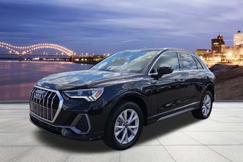 2024 Audi Q3 45 TFSI S line Premium photo 1