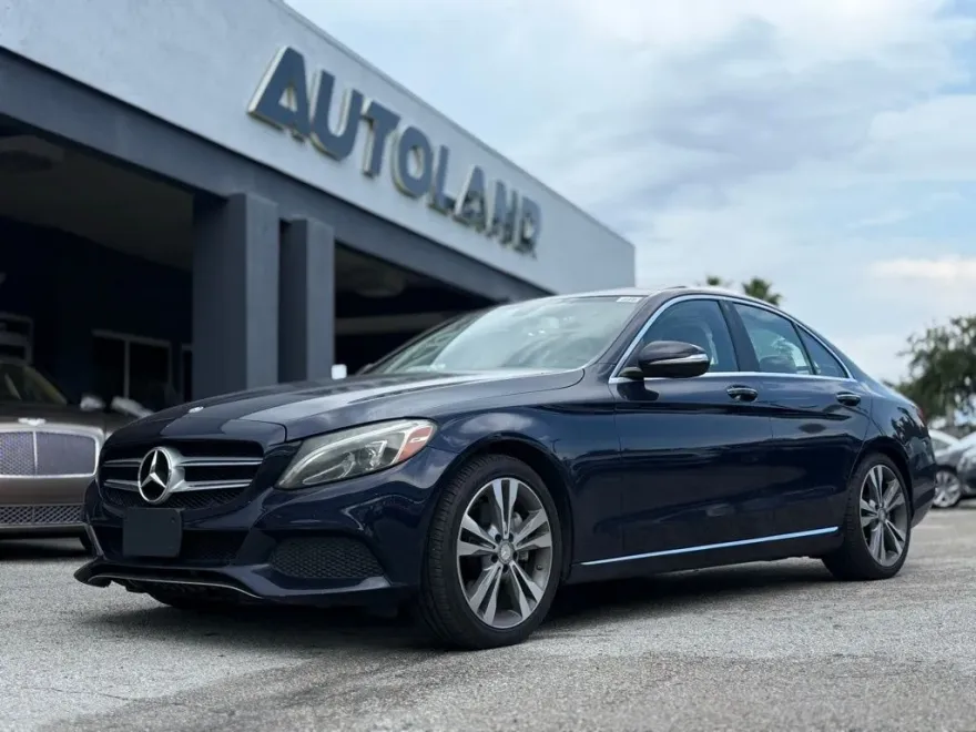 2015 Mercedes Benz C 300 photo 1
