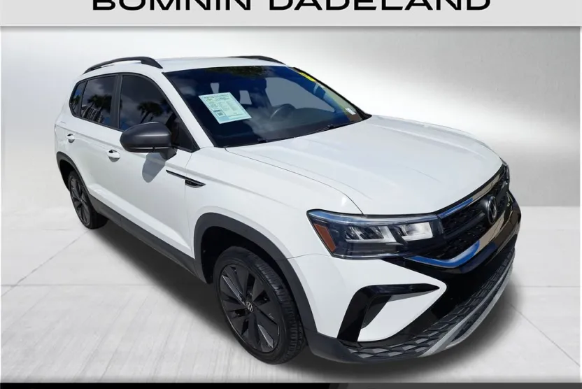 2022 Volkswagen Taos S photo 1