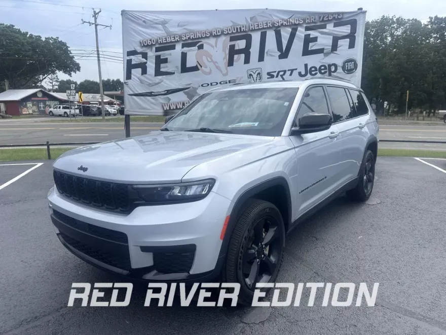 2023 Jeep Grand Cherokee Altitude photo 1