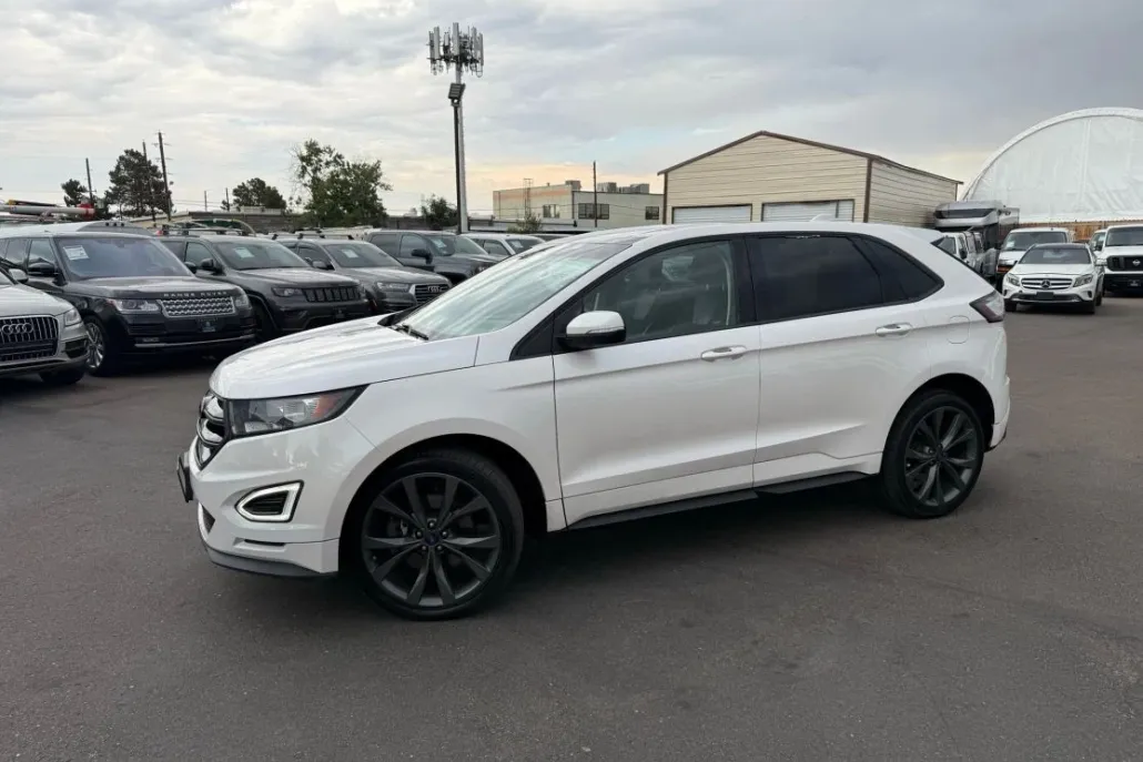 2017 Ford Edge Sport photo 1