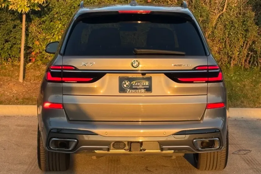 2023 Bmw X7 xDrive40i photo 1