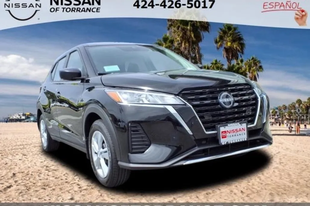 2025 Nissan Kicks Play S photo 1