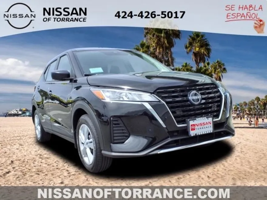 2025 Nissan Kicks Play S photo 1