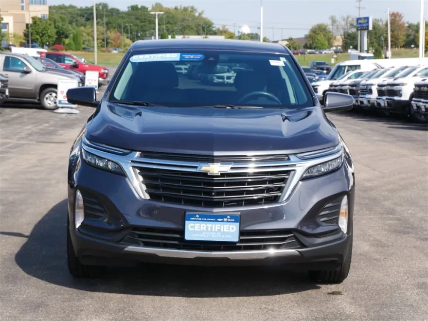 2022 Chevrolet Equinox LT photo 1