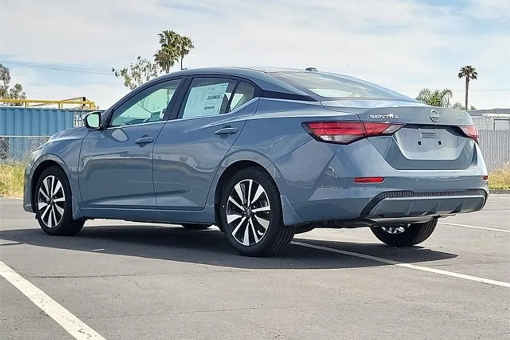 2025 Nissan Sentra SV photo 1