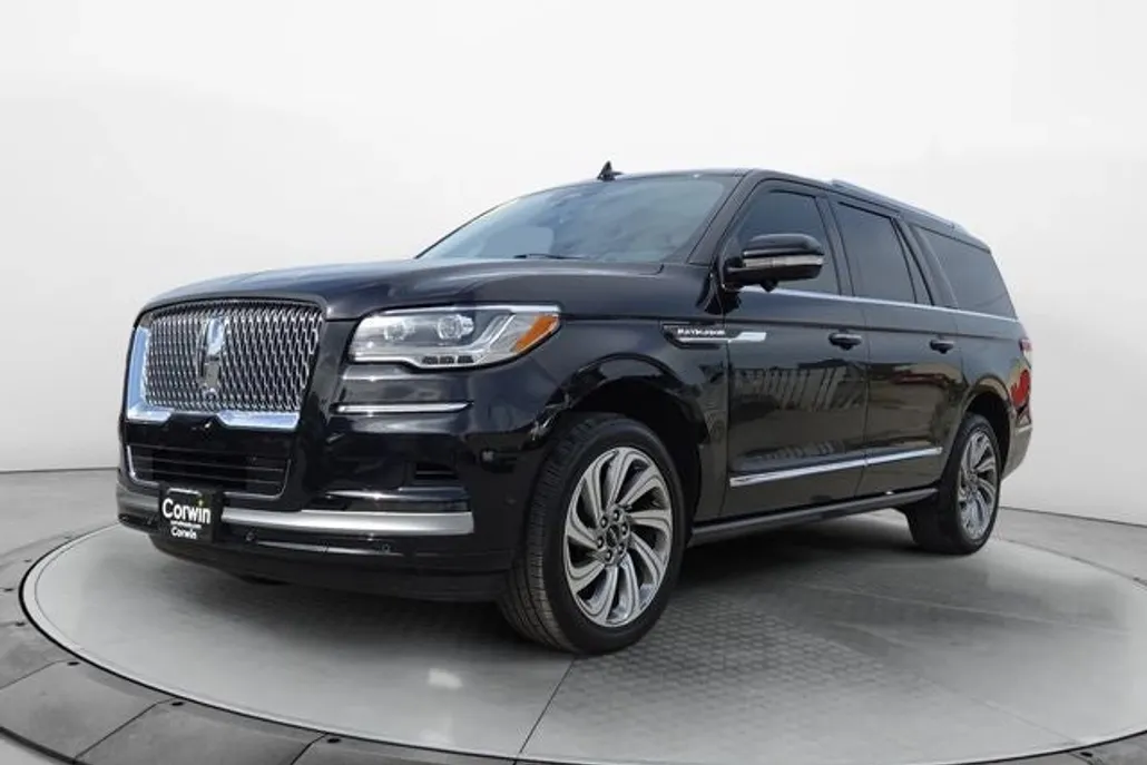 2023 Lincoln Navigator L Reserve photo 1