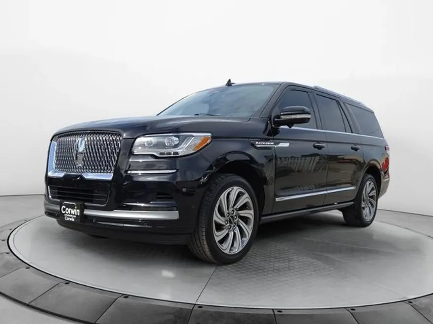 2023 Lincoln Navigator L Reserve photo 1