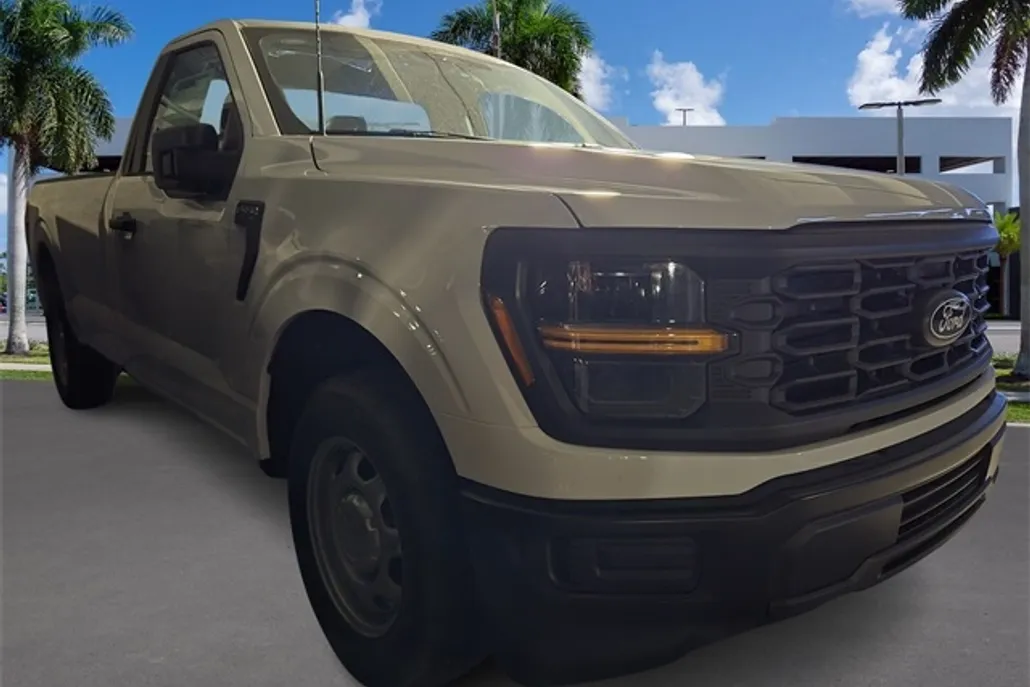 2025 Ford F-150 XL photo 1